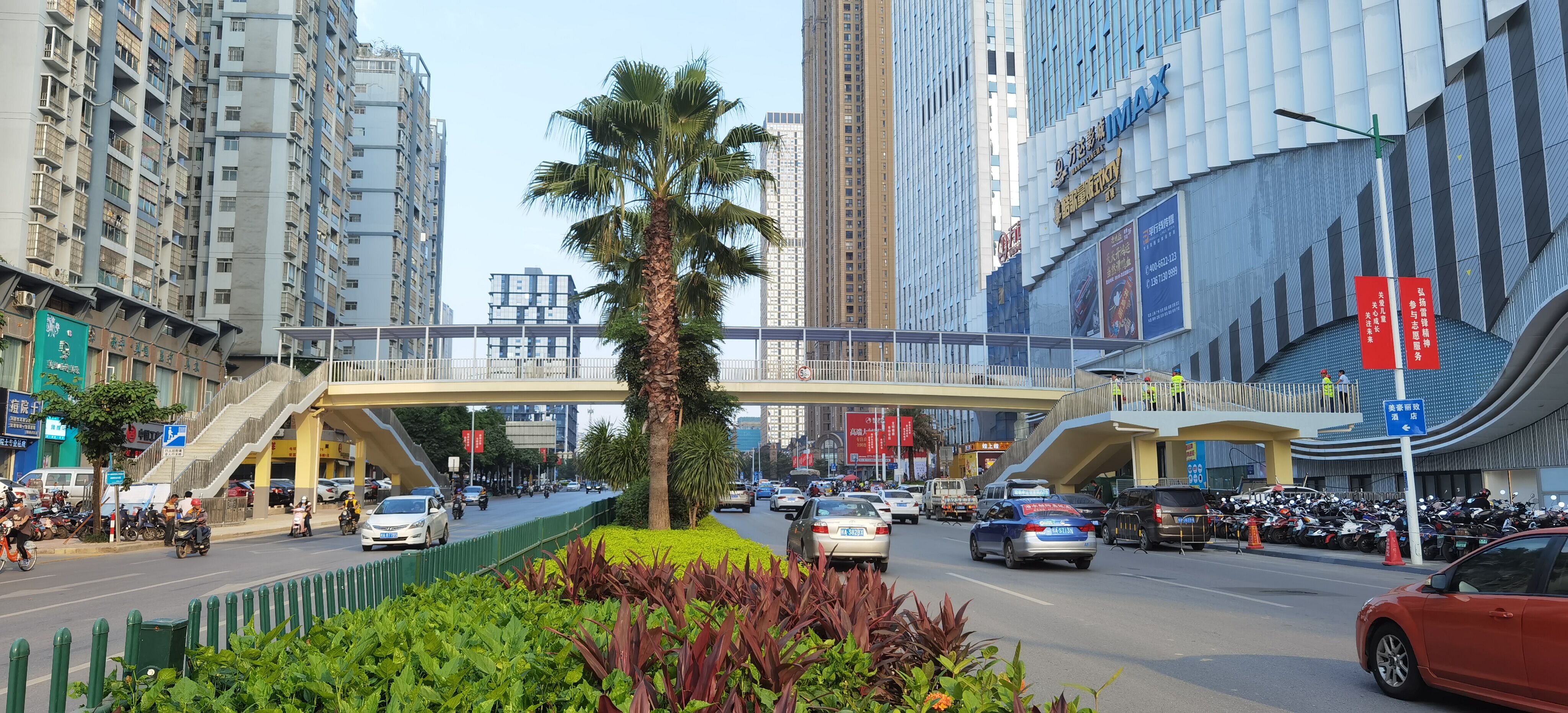 南寧城投集團(tuán)建成4座2020年市政惠民工程人行天橋項(xiàng)目